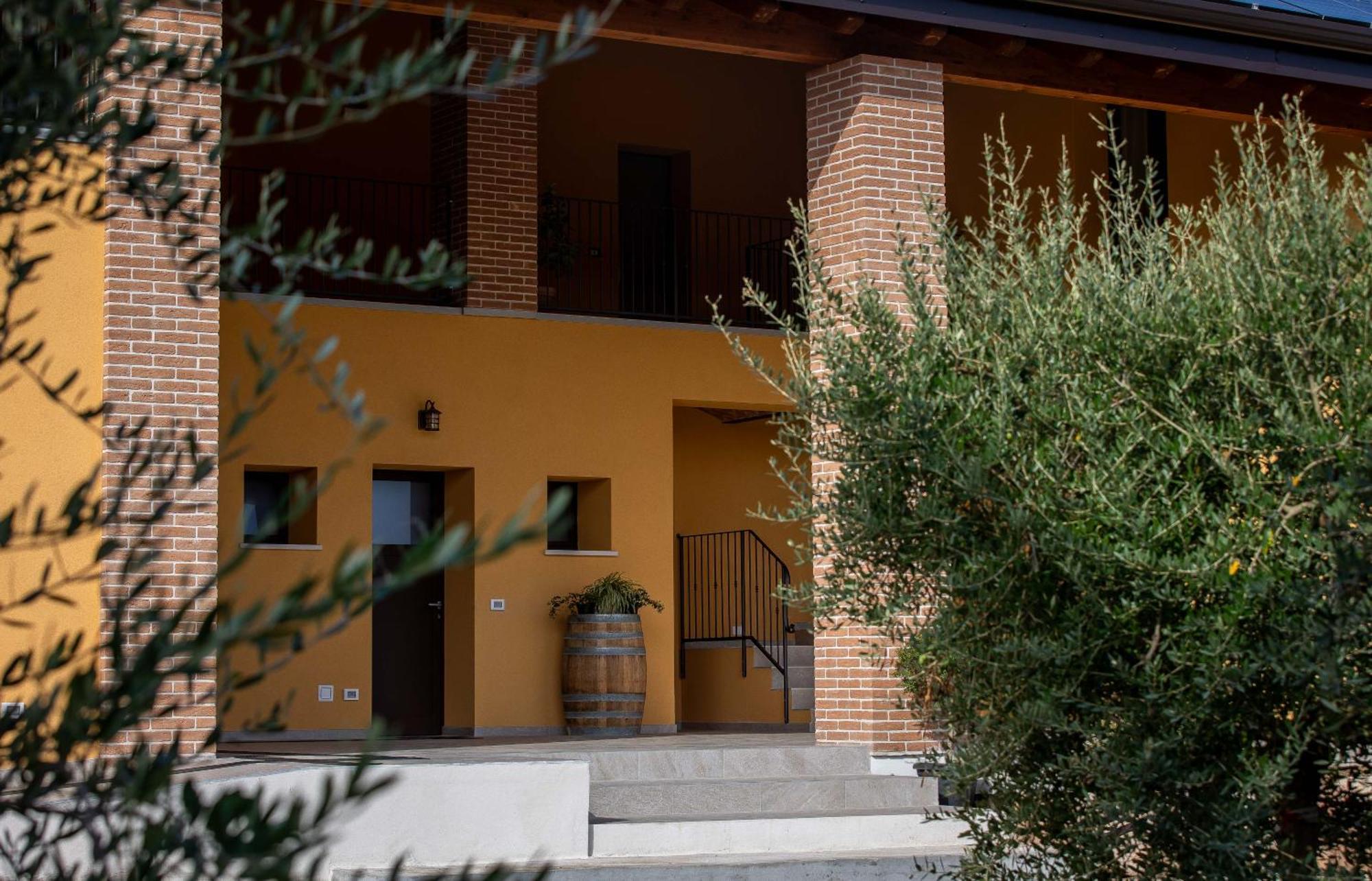 קולה Agriturismo Corte Casa Erminia מראה חיצוני תמונה